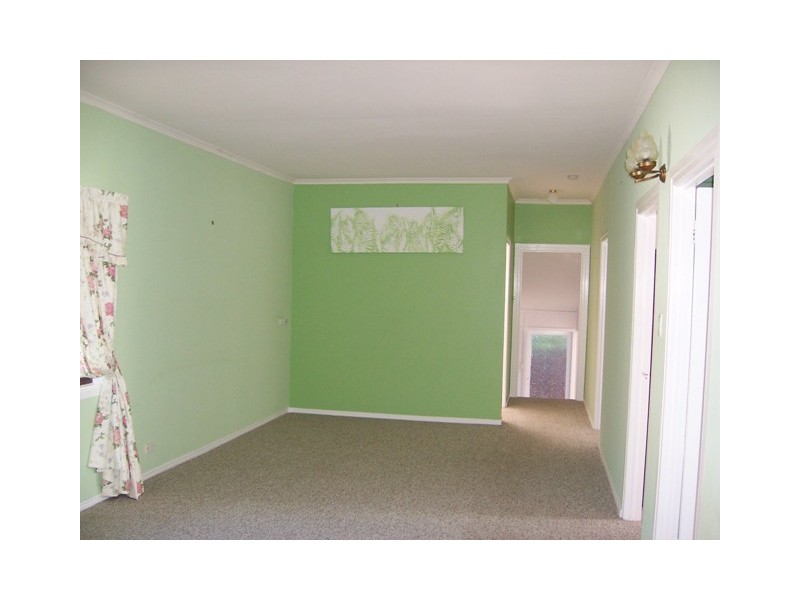 1/4 Billington Street, Labrador QLD 4215