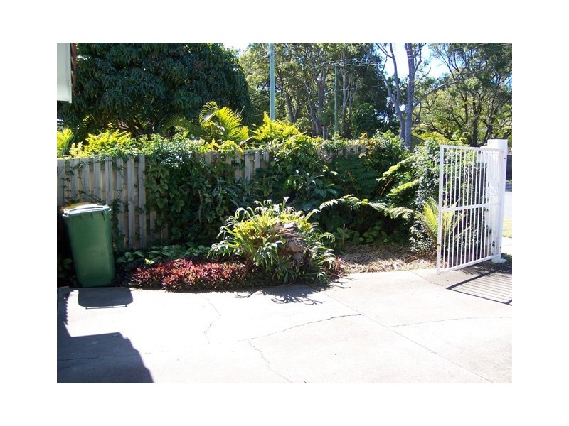 1/4 Billington Street, Labrador QLD 4215