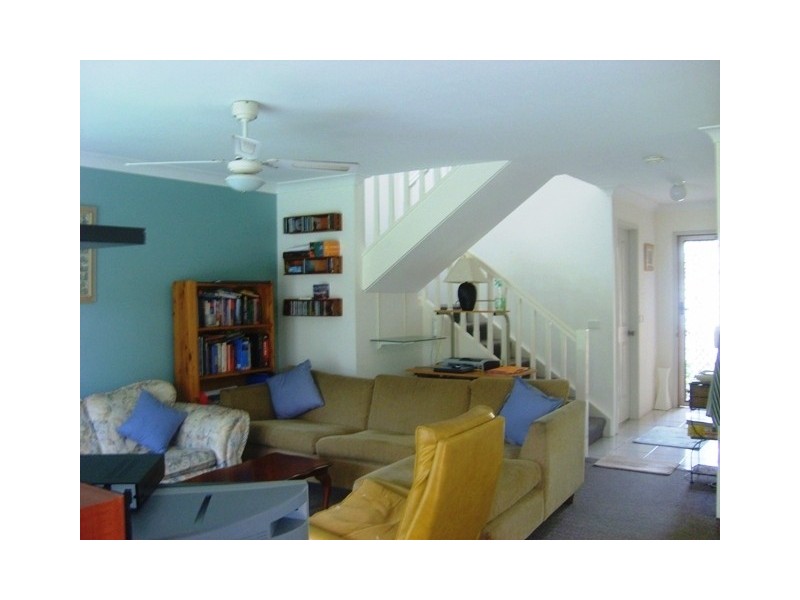 20 Huth Street, Labrador QLD 4215