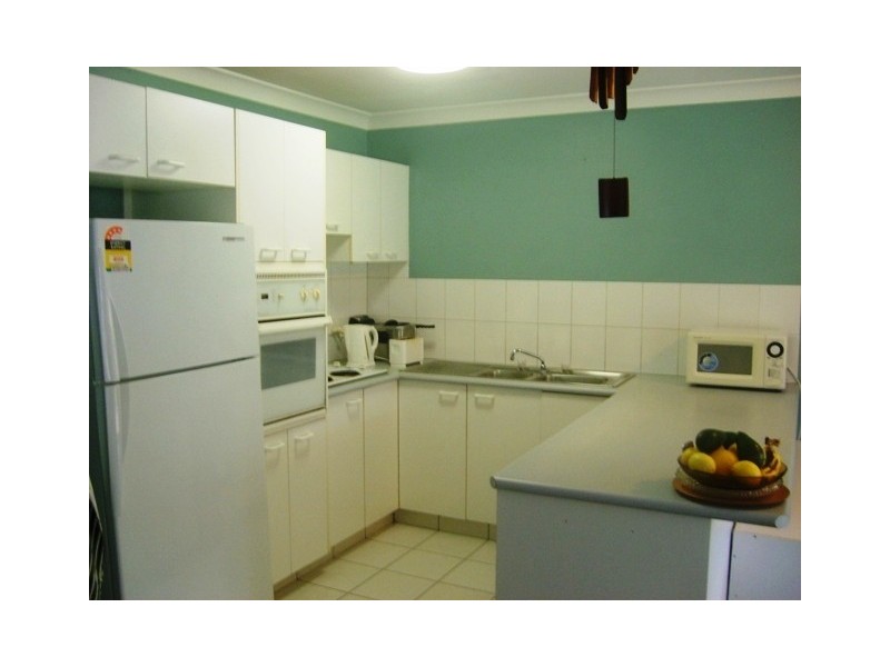 20 Huth Street, Labrador QLD 4215
