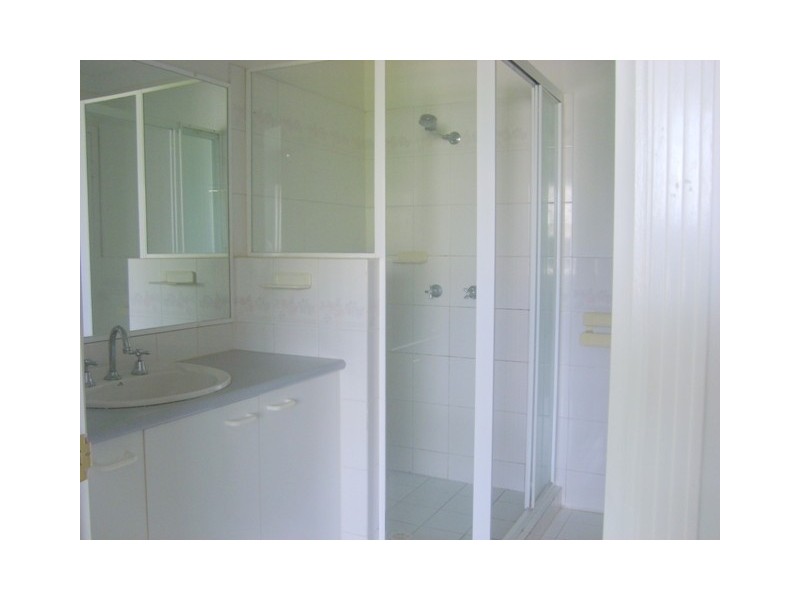 20 Huth Street, Labrador QLD 4215