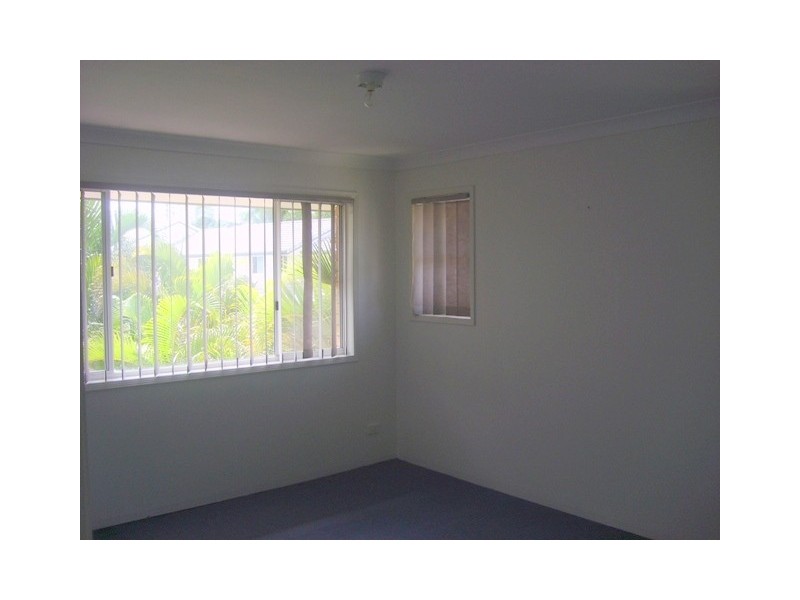 20 Huth Street, Labrador QLD 4215