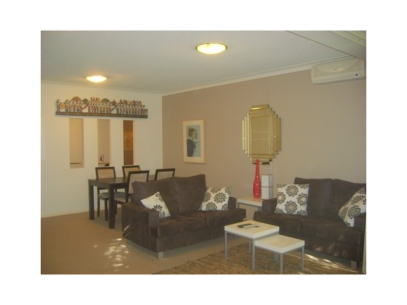 13 Bright Avenue, Labrador QLD 4215