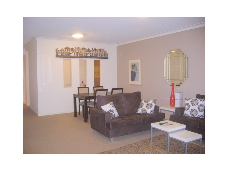 13 Bright Avenue, Labrador QLD 4215