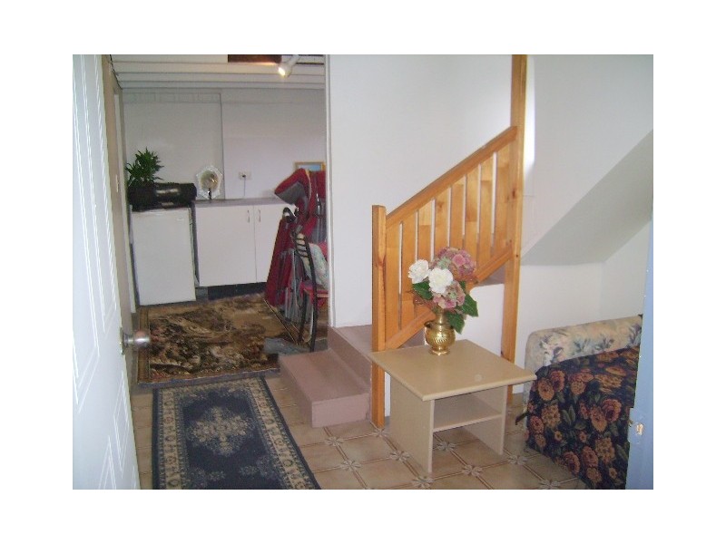 11 Second Avenue, Labrador QLD 4215