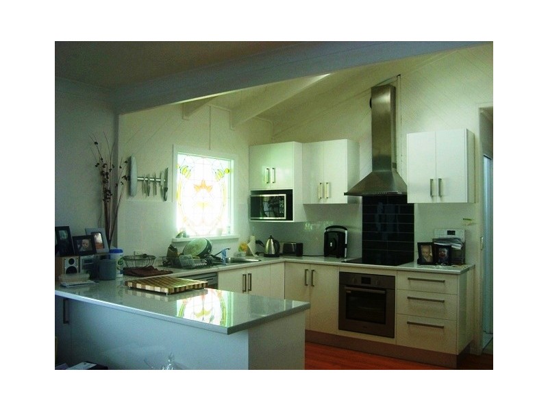 20 Sydney Street, Labrador QLD 4215