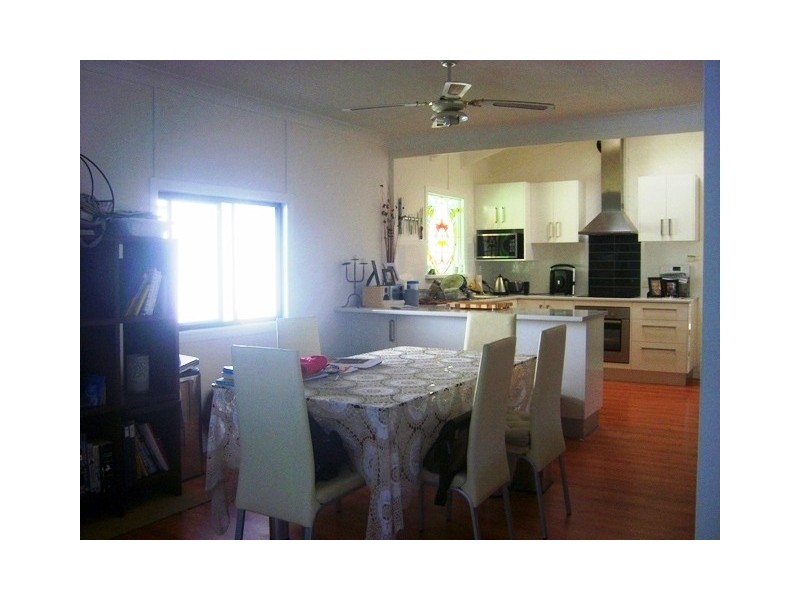 20 Sydney Street, Labrador QLD 4215