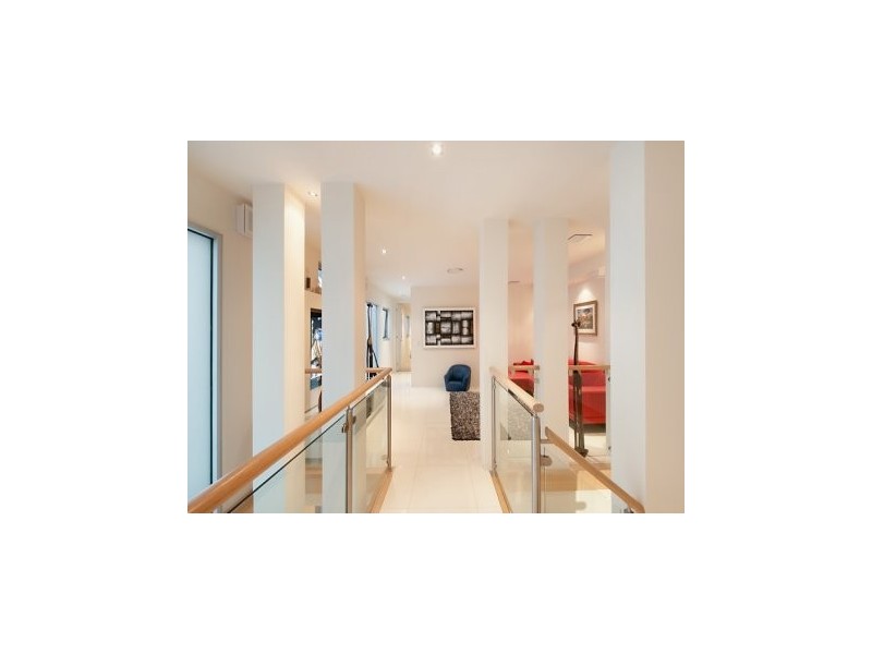 13 Oleander Ave, Biggera Waters QLD 4216