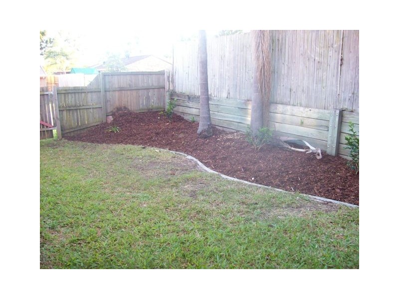 2/69 Usher Avenue, Labrador QLD 4215