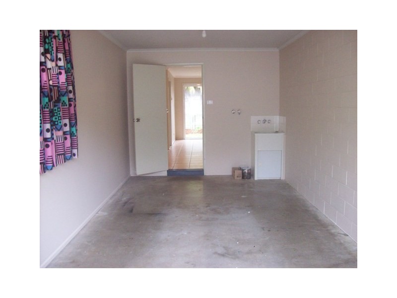 2/69 Usher Avenue, Labrador QLD 4215