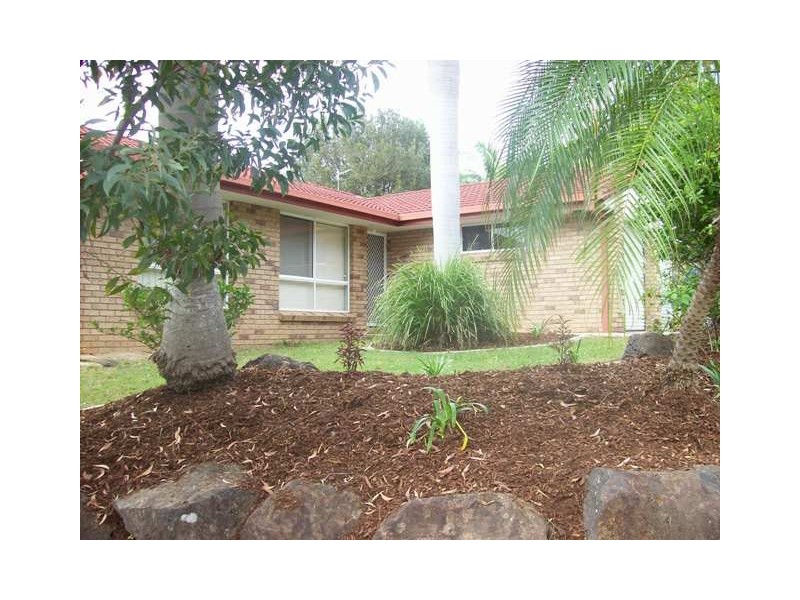 2/69 Usher Avenue, Labrador QLD 4215