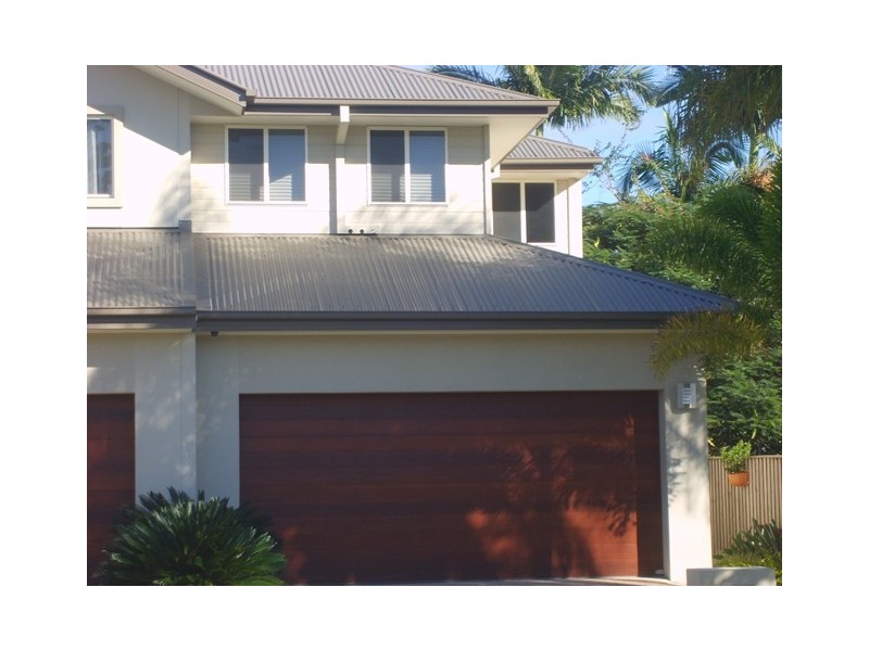 2/32 Middle Street, Labrador QLD 4215