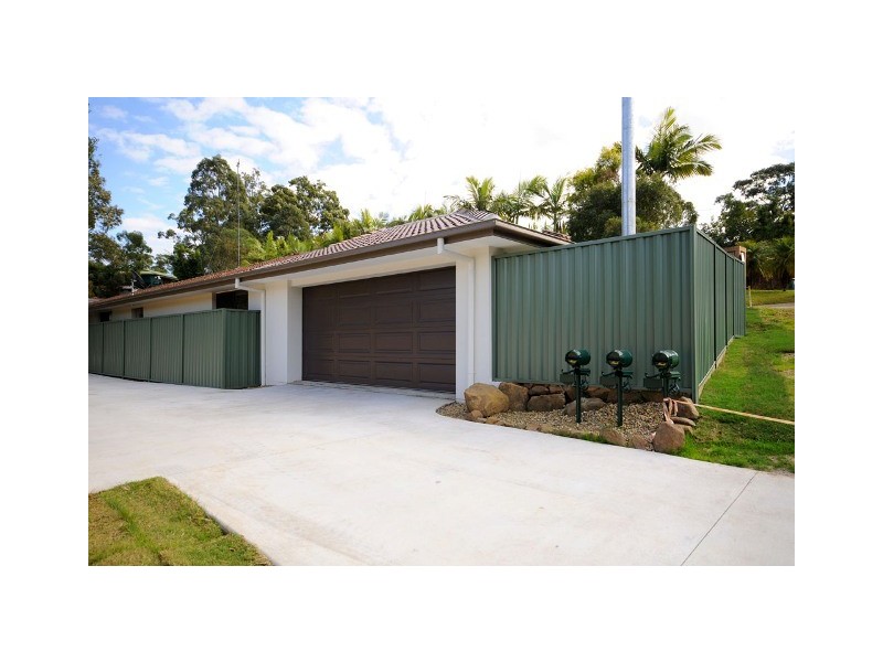 1/4 Dampier Court, Molendinar QLD 4214