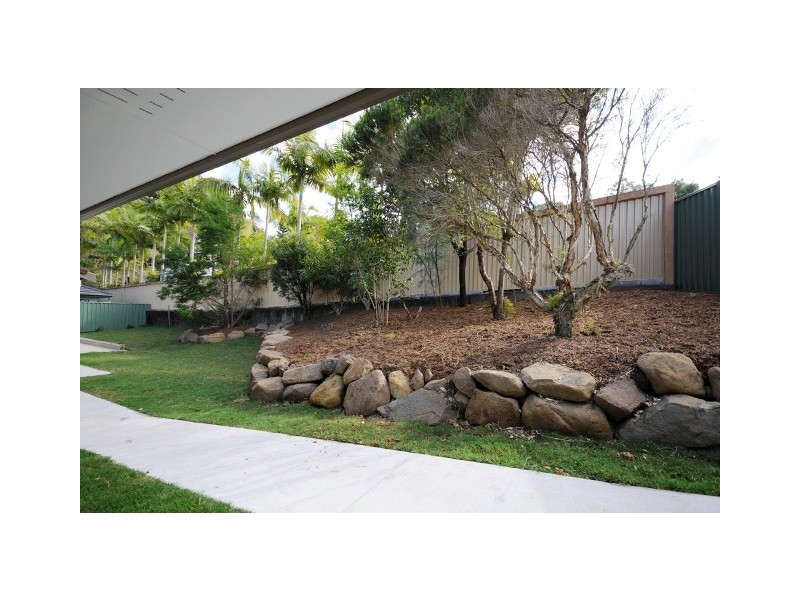 1/4 Dampier Court, Molendinar QLD 4214