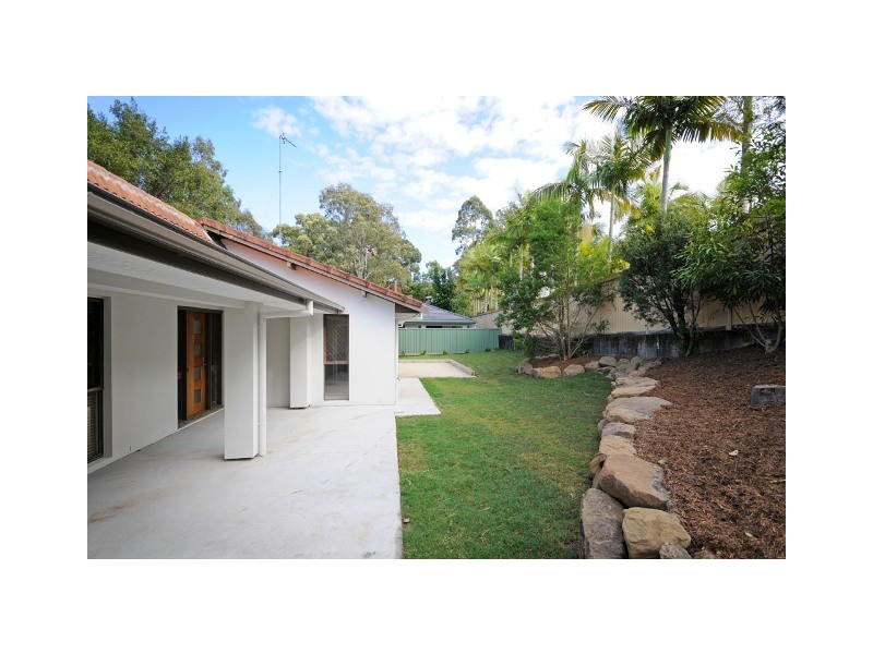 1/4 Dampier Court, Molendinar QLD 4214