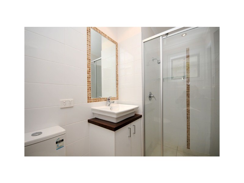 1/4 Dampier Court, Molendinar QLD 4214