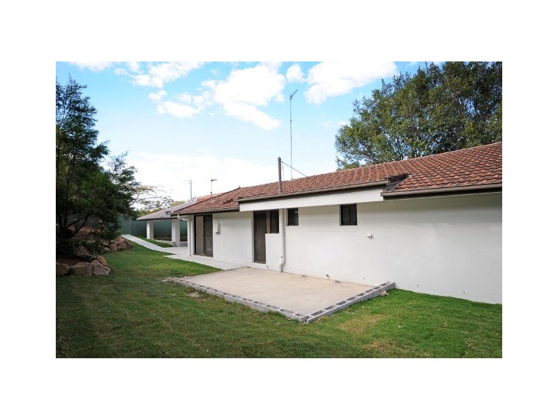 1/4 Dampier Court, Molendinar QLD 4214