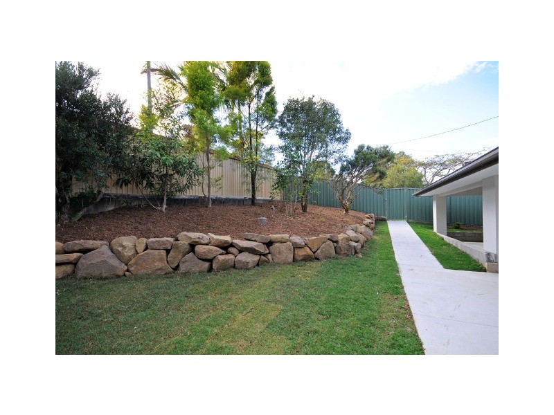 1/4 Dampier Court, Molendinar QLD 4214