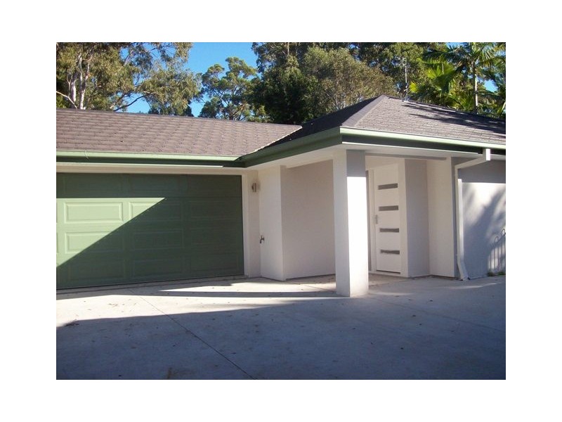 2/4 Dampier Court, Molendinar QLD 4214