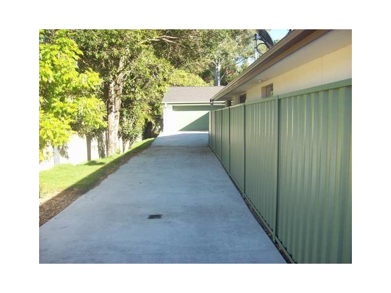 2/4 Dampier Court, Molendinar QLD 4214