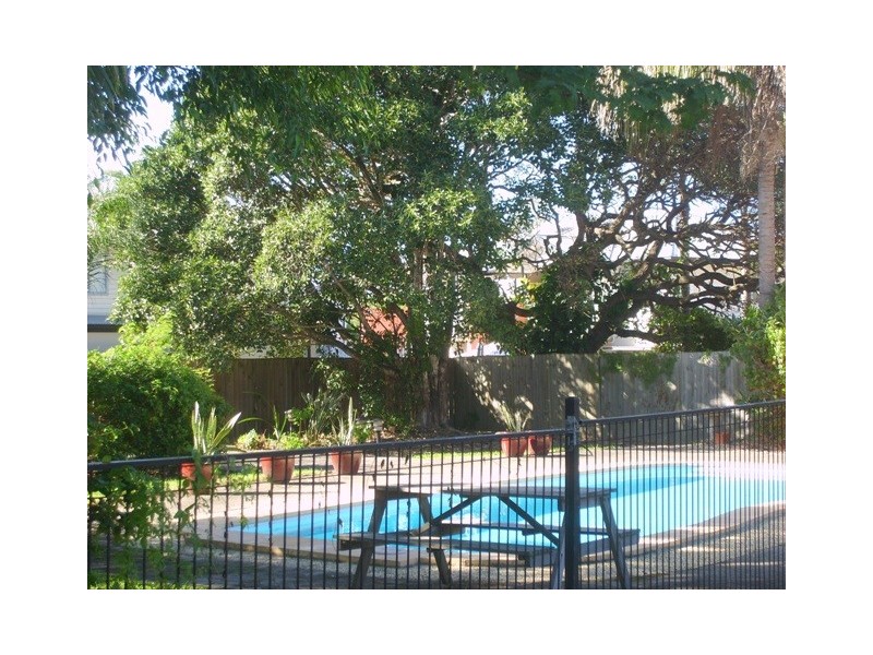 3/202 Central Street, Labrador QLD 4215