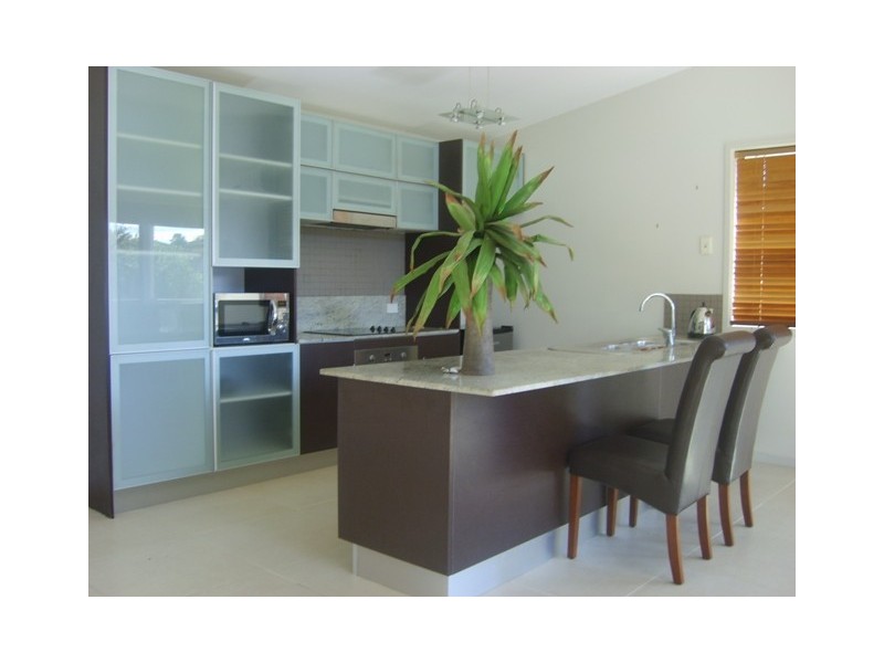 30 Broad Street, Labrador QLD 4215