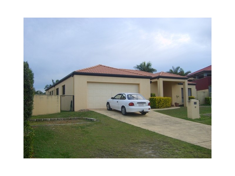 10 Shoreham Chase, Arundel QLD 4214