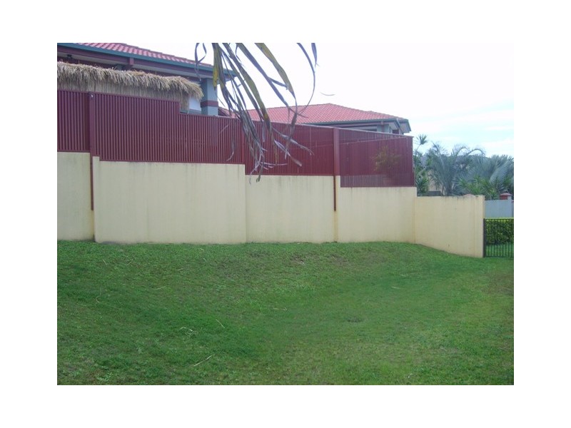 10 Shoreham Chase, Arundel QLD 4214