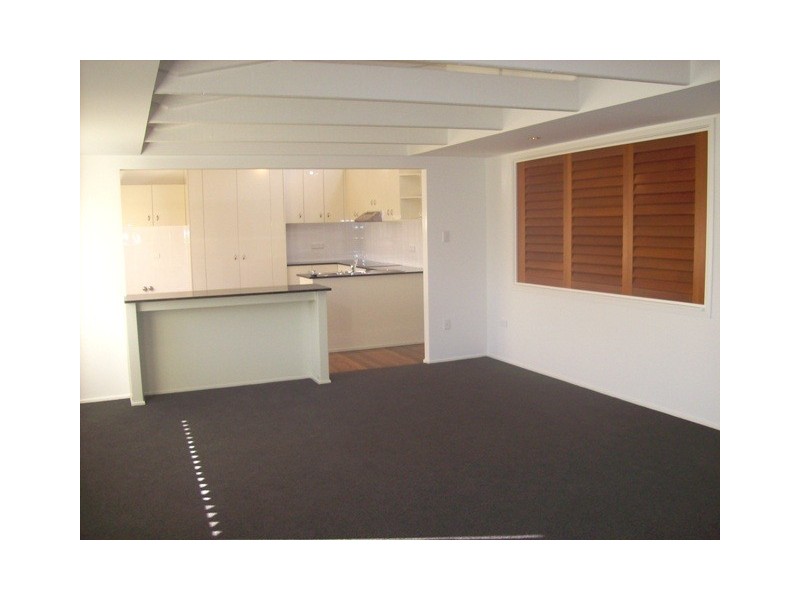 12 Rathbone Place, Labrador QLD 4215