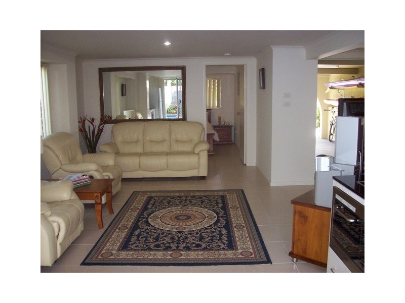 12 Rathbone Place, Labrador QLD 4215