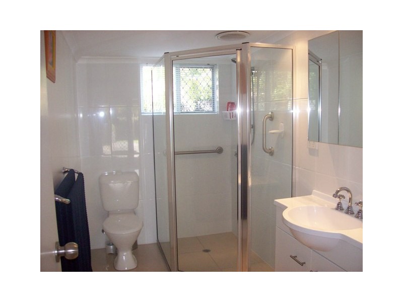 12 Rathbone Place, Labrador QLD 4215