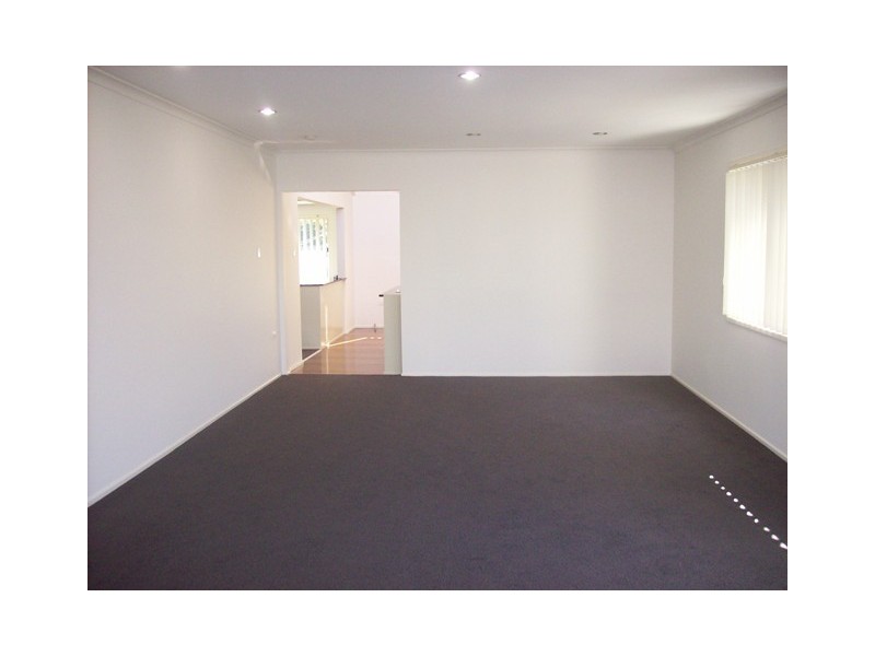 12 Rathbone Place, Labrador QLD 4215