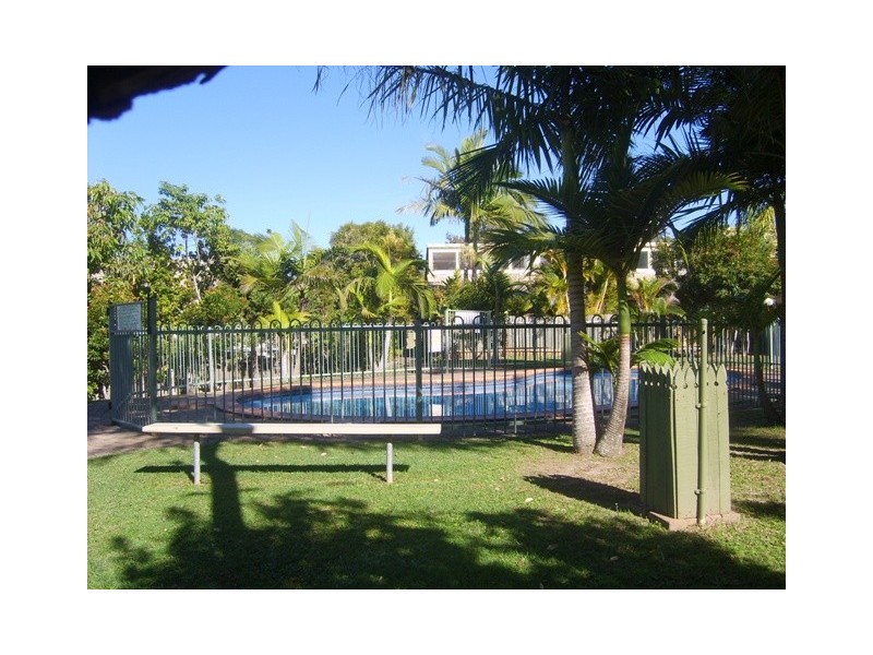 24/71 Olsen Avenue, Labrador QLD 4215