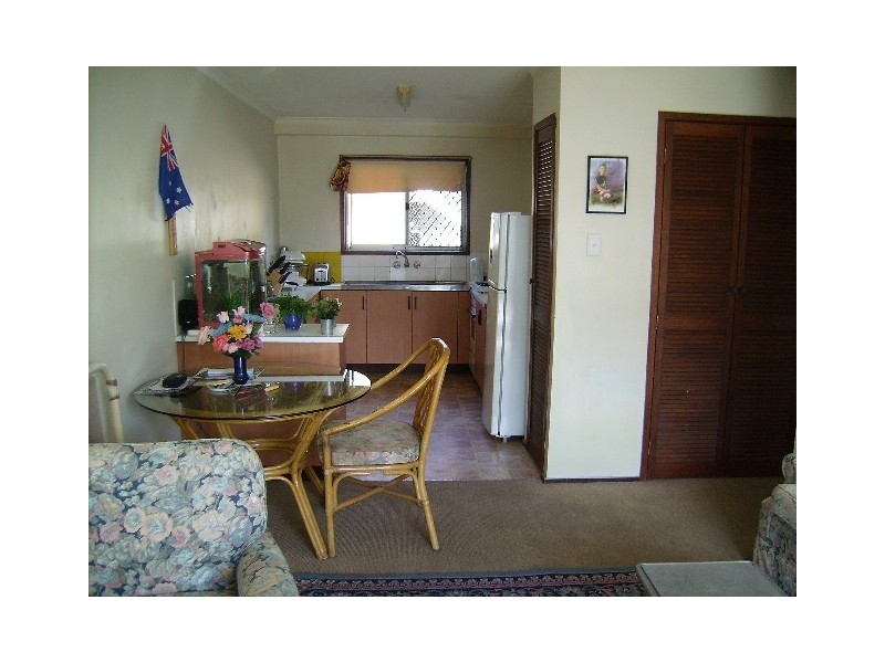 2/39 Middle Street, Labrador QLD 4215