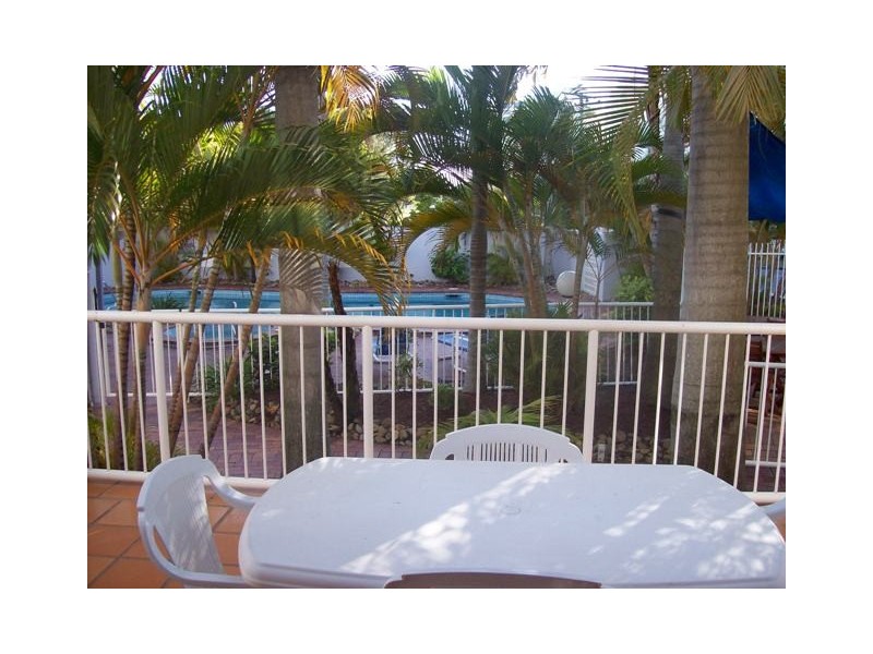 6/12 Whiting Street, Labrador QLD 4215