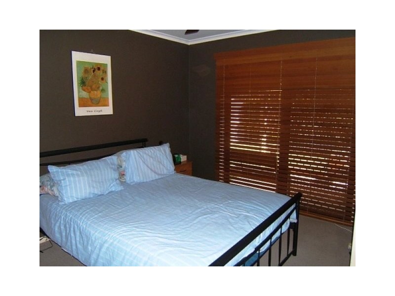 1/150 Kumbari Avenue, Labrador QLD 4215