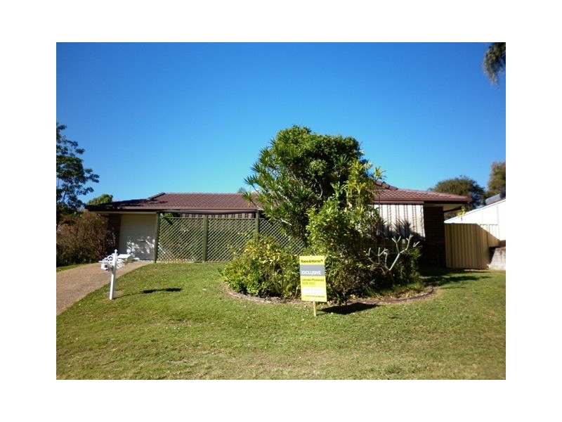35 Captain Cook Close, Arundel QLD 4214