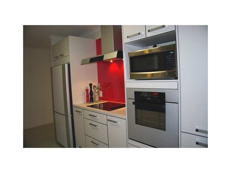 35 Captain Cook Close, Arundel QLD 4214