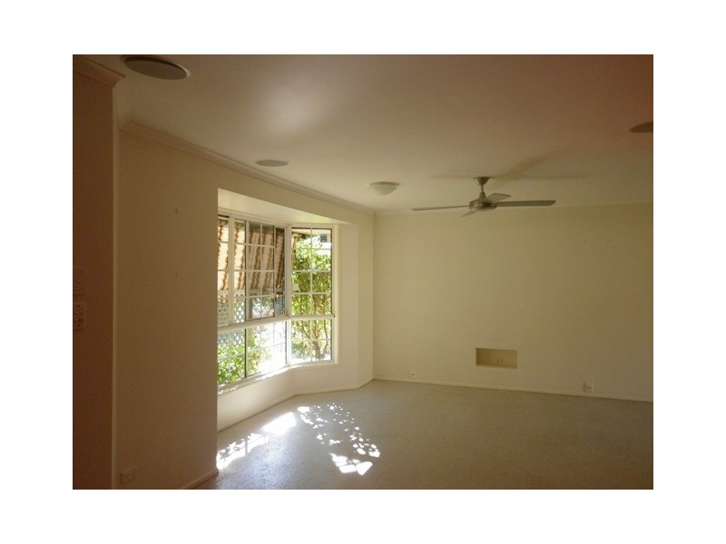 35 Captain Cook Close, Arundel QLD 4214