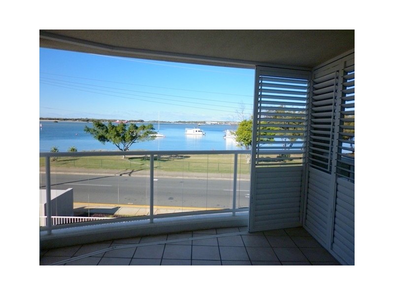 5/242 Marine Parade (Pearl Sur Mer), Labrador QLD 4215
