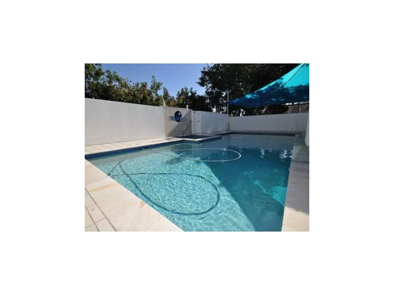5/242 Marine Parade (Pearl Sur Mer), Labrador QLD 4215
