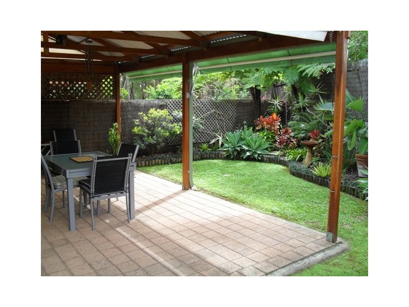 1/3 Penny Place, Arundel QLD 4214