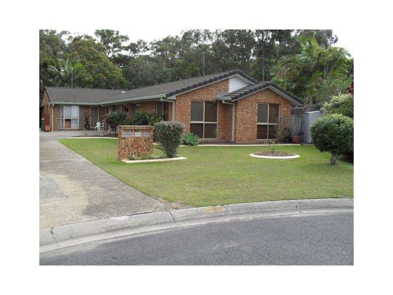 1/3 Penny Place, Arundel QLD 4214