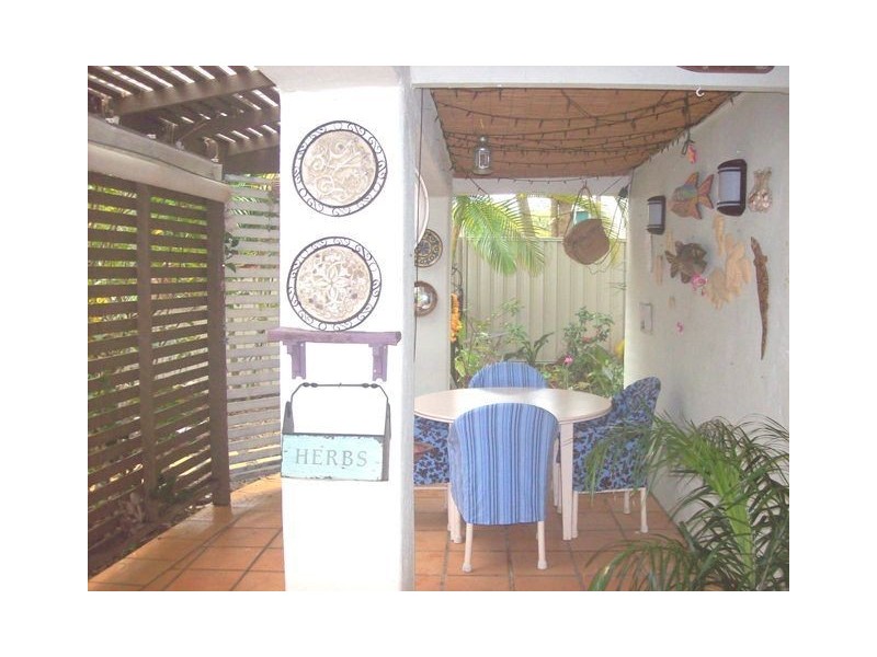 20 Kathleen Avenue, Southport QLD 4215