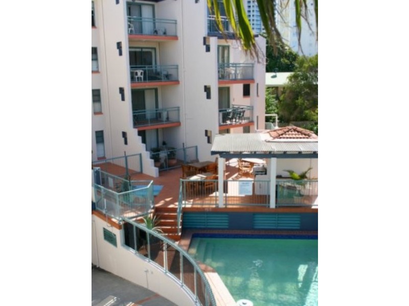 12/7 Robert St (Santa Fe), Labrador QLD 4215