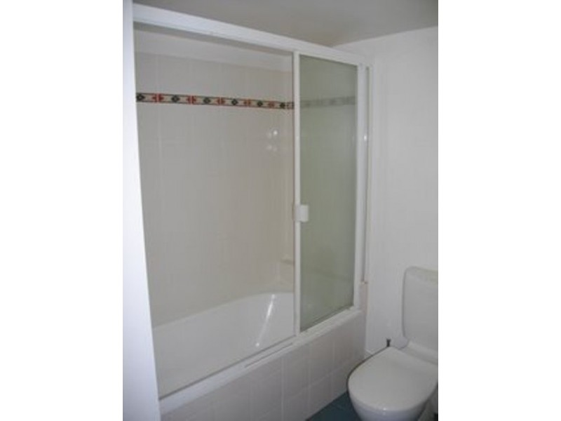 12/7 Robert St (Santa Fe), Labrador QLD 4215