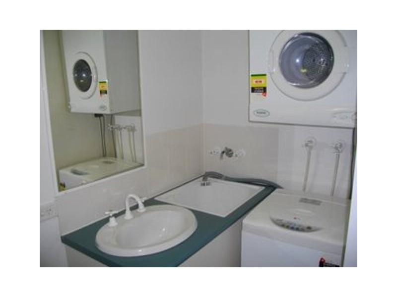 12/7 Robert St (Santa Fe), Labrador QLD 4215