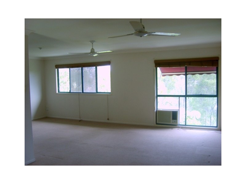 6 Crestridge Crescent, Oxenford QLD 4210