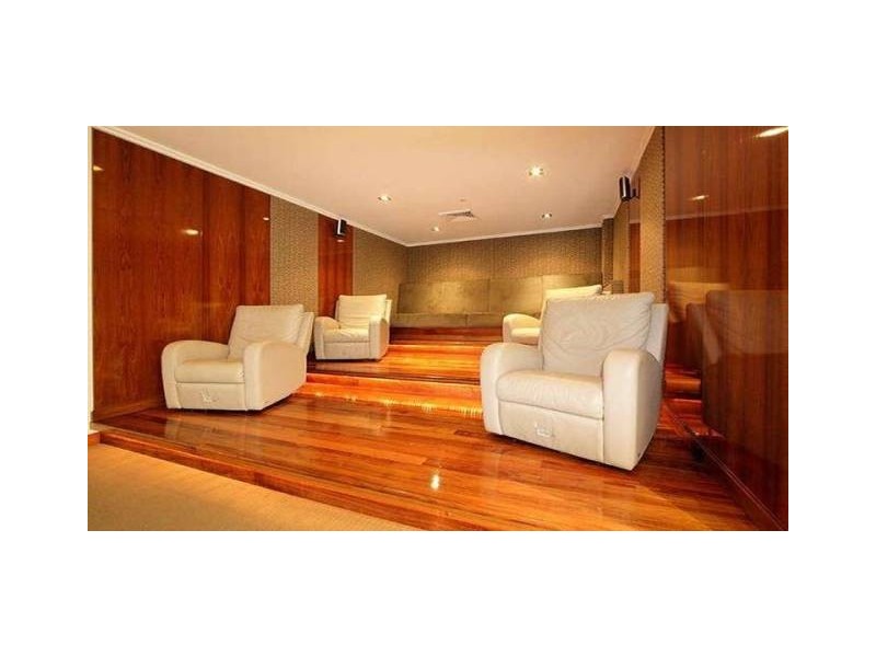 300 Marine Parade (Aqua), Labrador QLD 4215