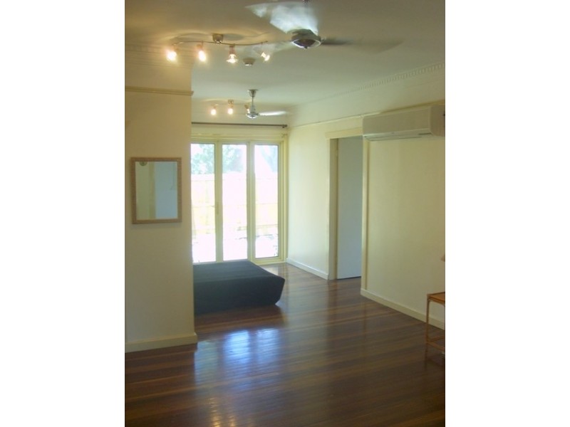 113 High Street, Southport QLD 4215